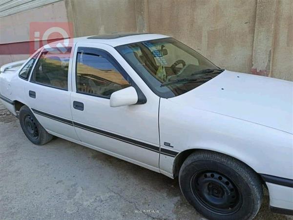 اوبل فيكترا 1990 للبيع في العراق - الموصل